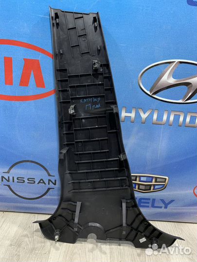 Обшивка средней стойки накладка ремня безопасности