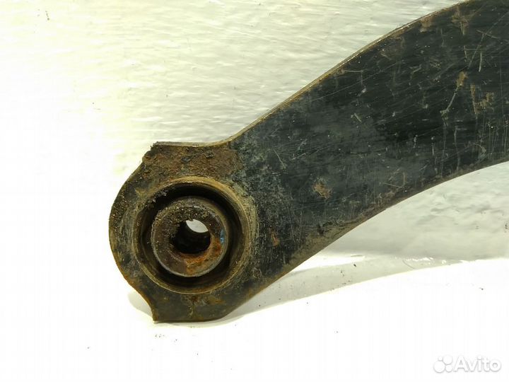 Рычаг задний поперечный верхний