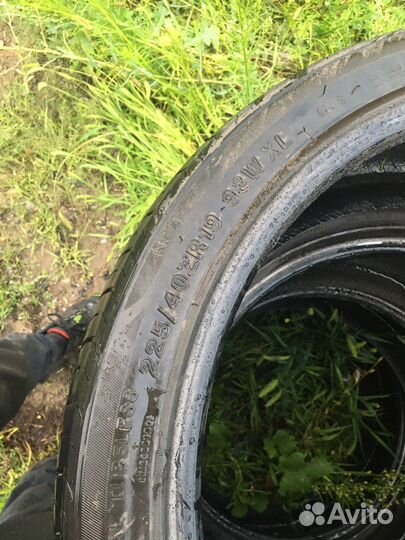 Continental VancoWinter 2 225/40 R19 и 255/35 R19