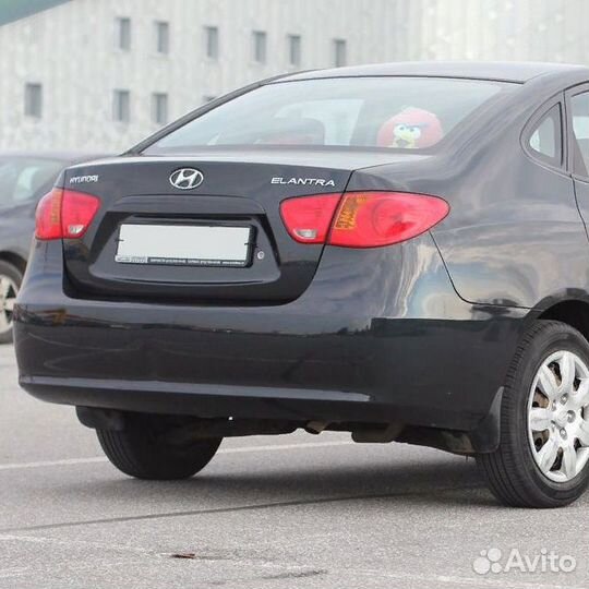 Бампер задний в цвет Hyundai Elantra HD