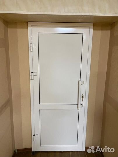 Дверь алюминиевая в офис от производителя