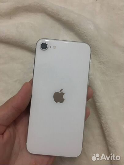 iPhone SE (2020), 64 ГБ