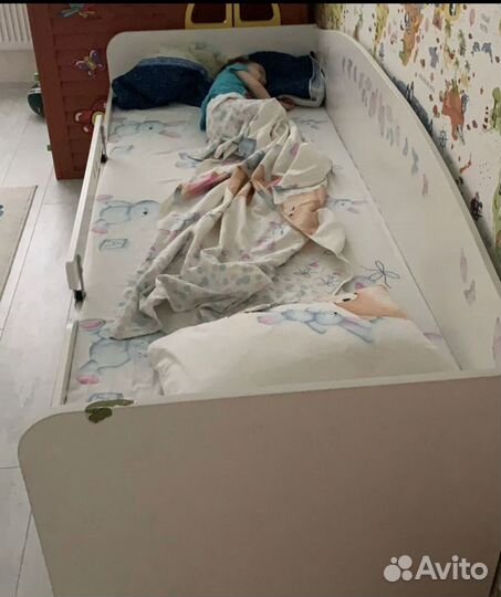 Детская кровать от 3 лет с матрасом бу