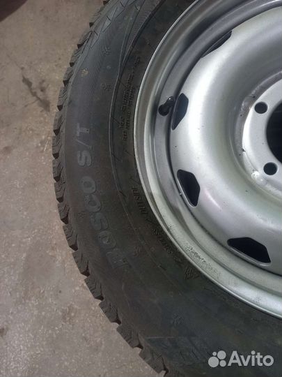 Viatti Bosco S/T V-526 215/65 R16