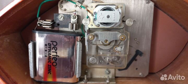 Часы настольные энергия