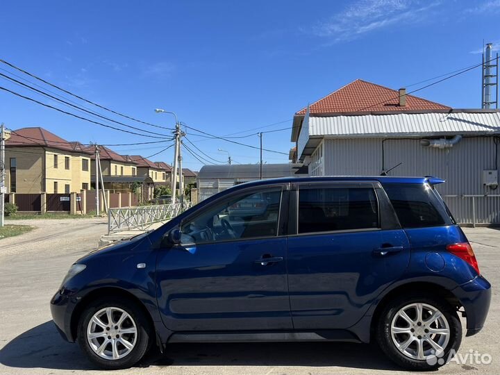 Toyota Ist 1.5 AT, 2002, 215 350 км