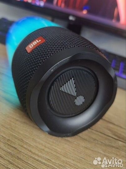 Bluetooth колонка JBL pulse3