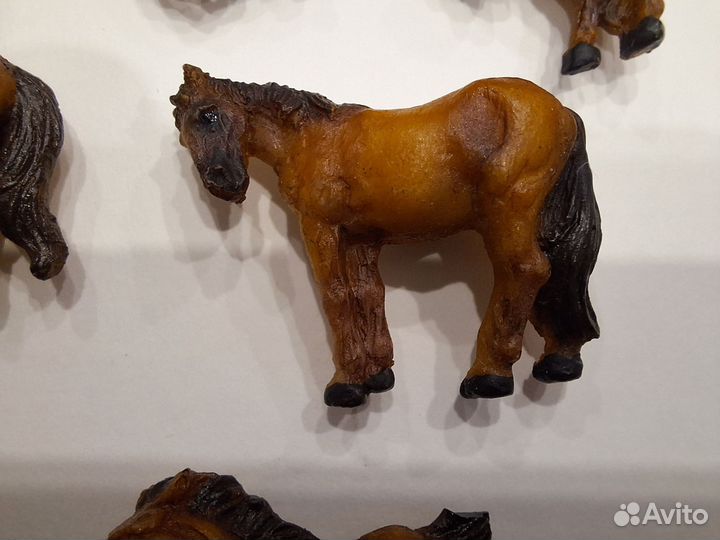 Магниты Лошади, 9 шт