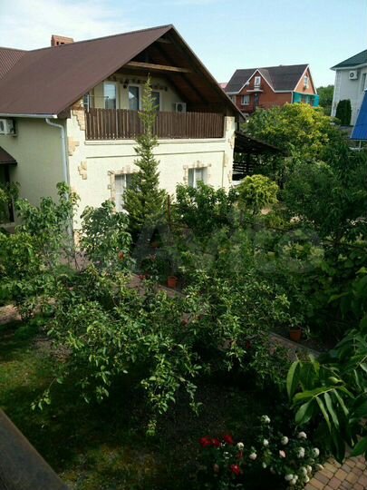 Дом 208 м² на участке 7 сот.