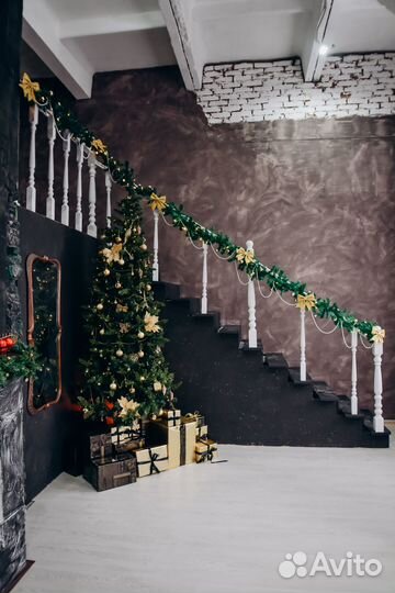 Фотостудия двухэтажная новогодняя