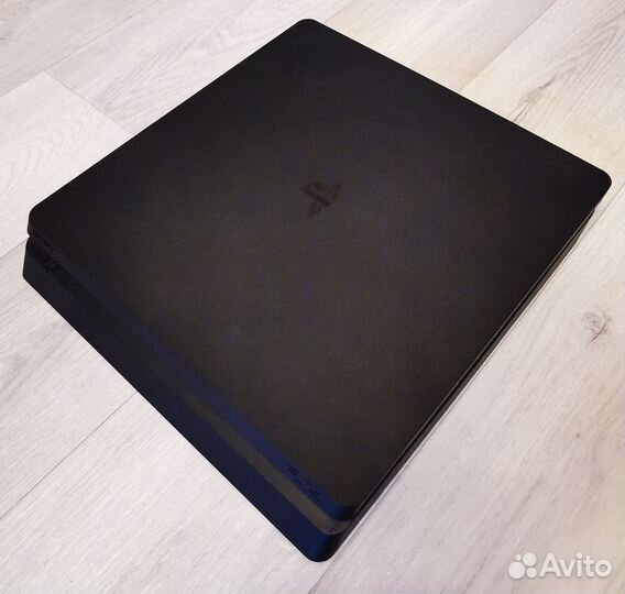Sony PS4 Slim 1tb / 2 геймпада / 3 ревизия / игры