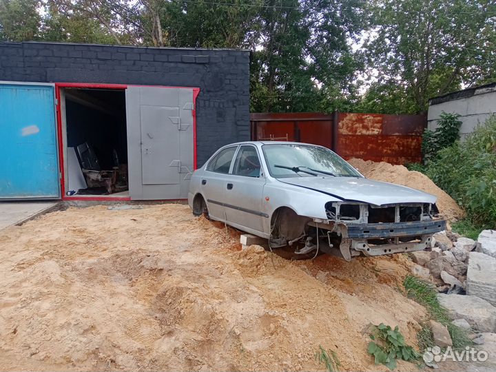 Hyundai accent в разборе