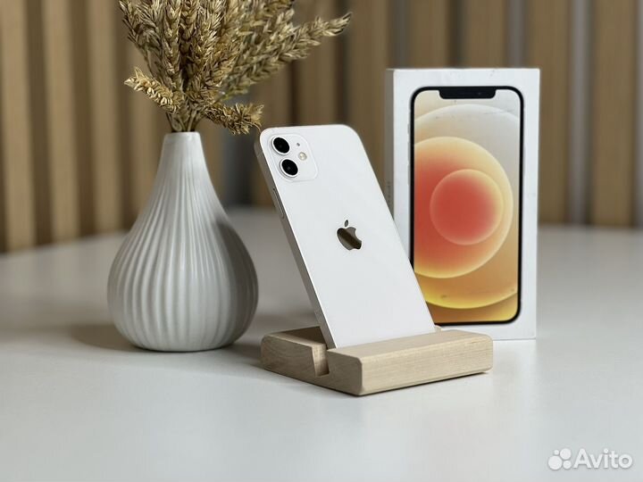 iPhone 12, 64 ГБ