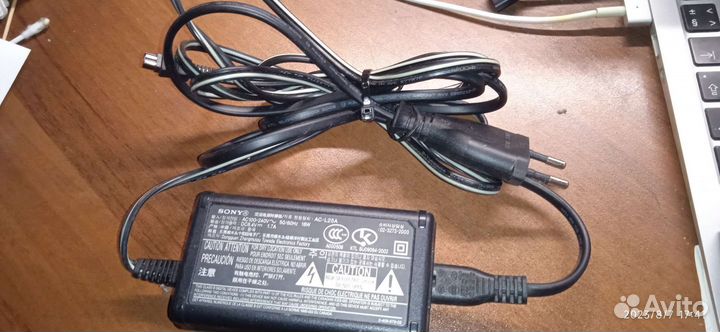 Блок питания Sony AC-L25A