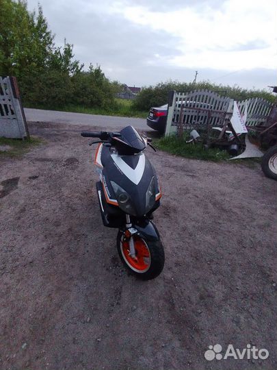 Продаю скутер stels vortex 50