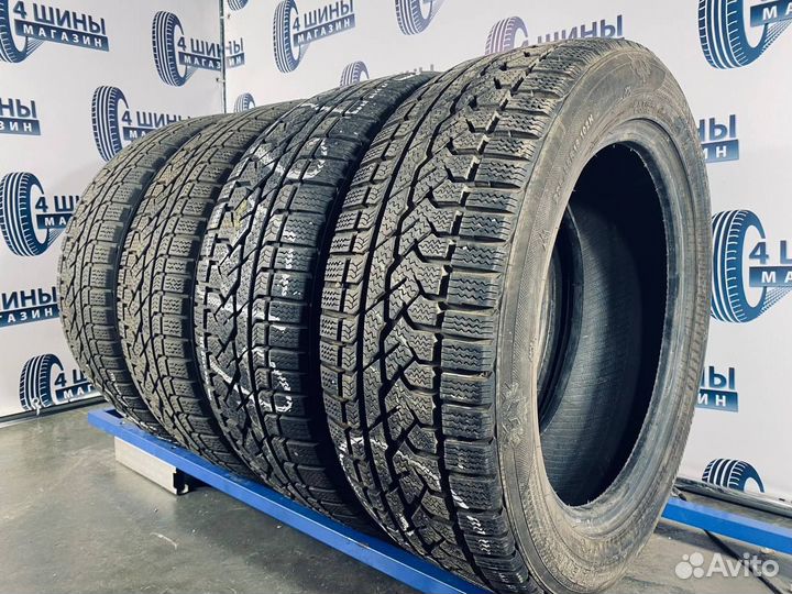 Kumho I'Zen RV Asymmetric 225/55 R18 102H