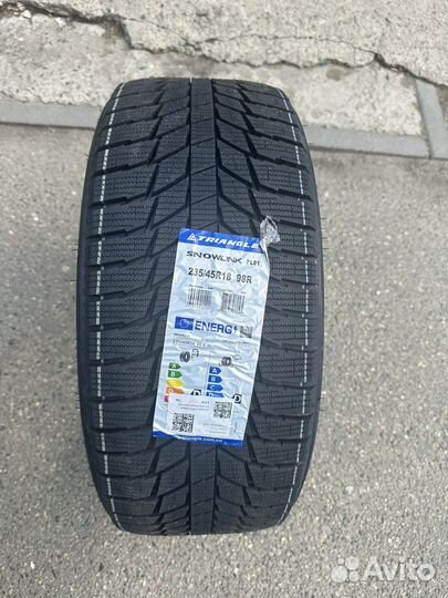 Triangle PL01 235/45 R18