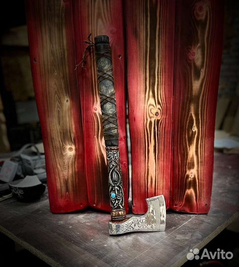 Топор кованый ручной работы