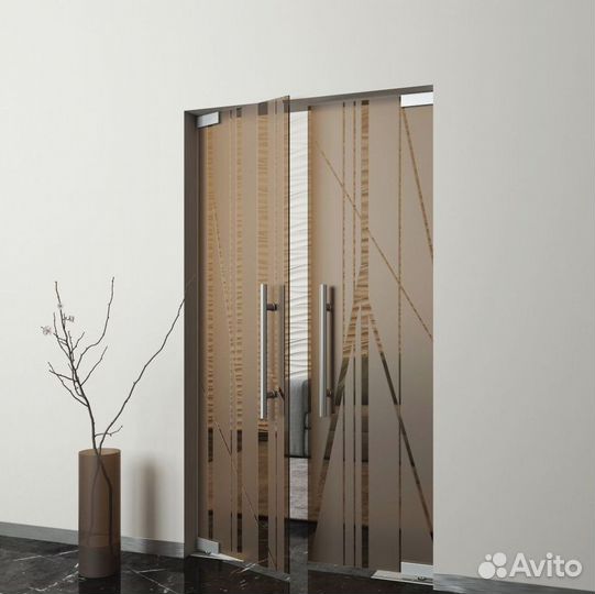 Дверь стеклянная в офис под заказ