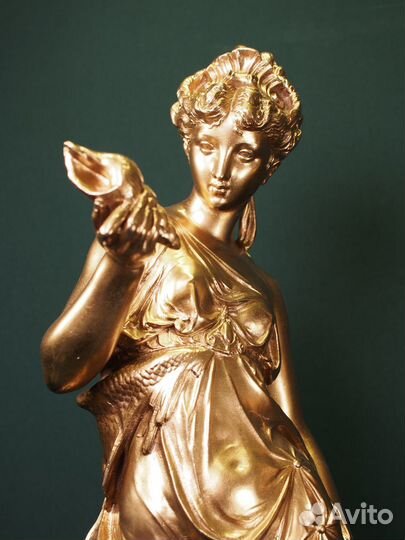 Антикварные статуэтки 