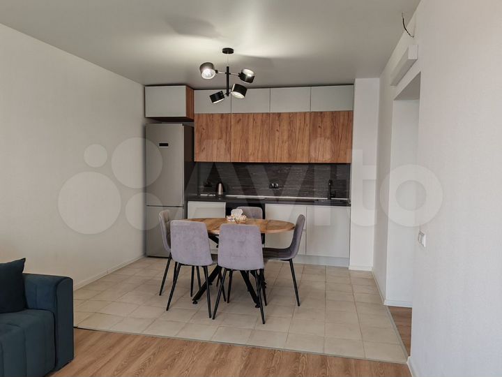 4-к. квартира, 92 м², 3/25 эт.