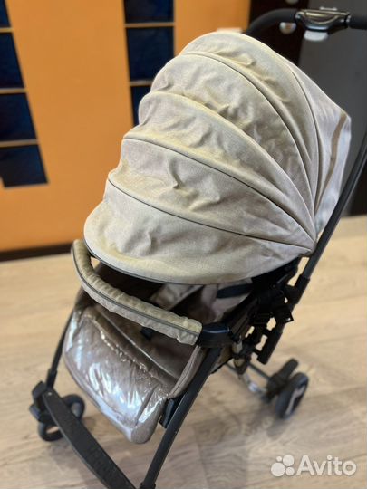 Прогулочная коляска corol