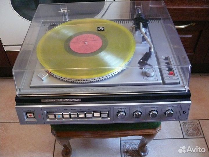Проигрыватель пластинок Радиотехника