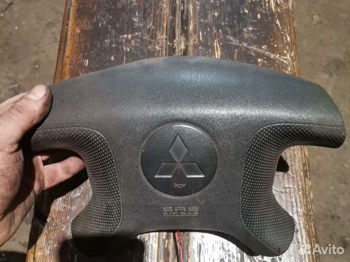 Подушка безопасности mitsubishi pajero 3