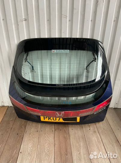 Стекло двери багажника заднее Honda Civic 5D R18A2