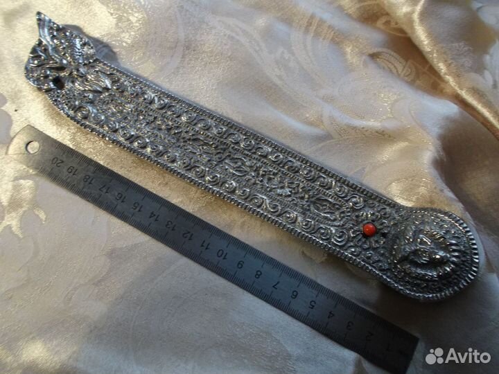 Курильница и Будда