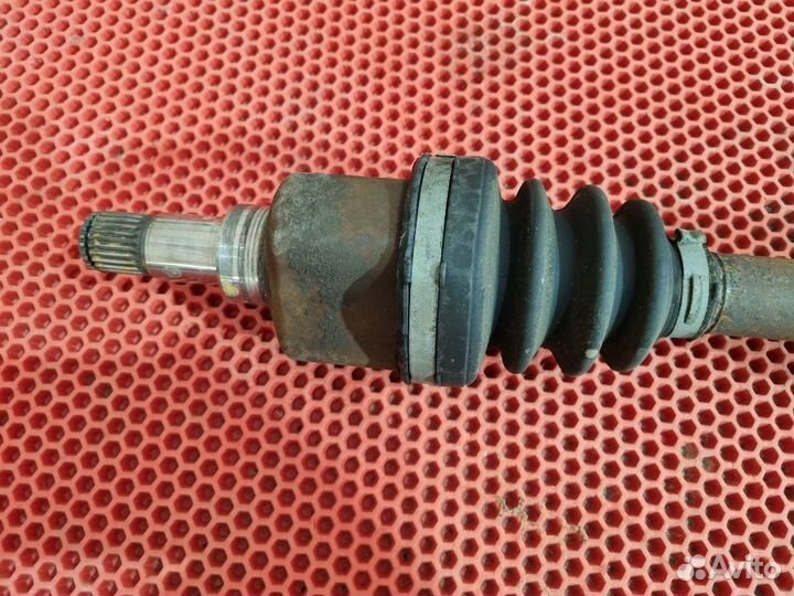 Привод в сборе левый Ford Focus 3