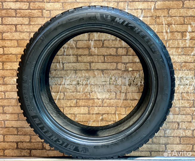 Michelin X-Ice North 4 275/40 R19
