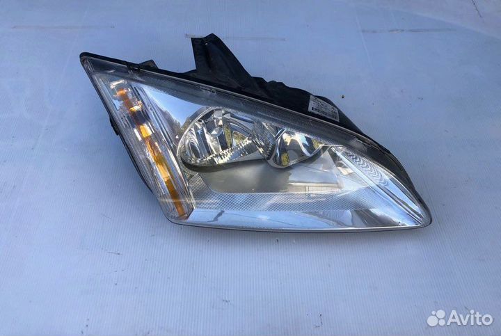 Ford Focus 2 фара передняя правая