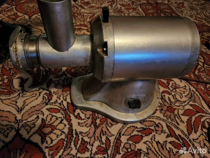 Мясорубка электрическая бу