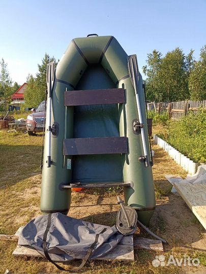 Надувная лодка Roger 2600, моторная, резиновая
