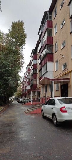 4-к. квартира, 61 м², 1/5 эт.