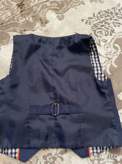 Жилеты детские классические новые