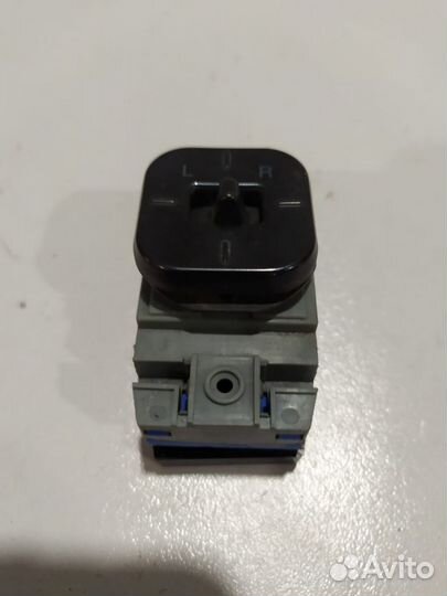 Джойстик упр. зеркалами Hyundai Sonata 5