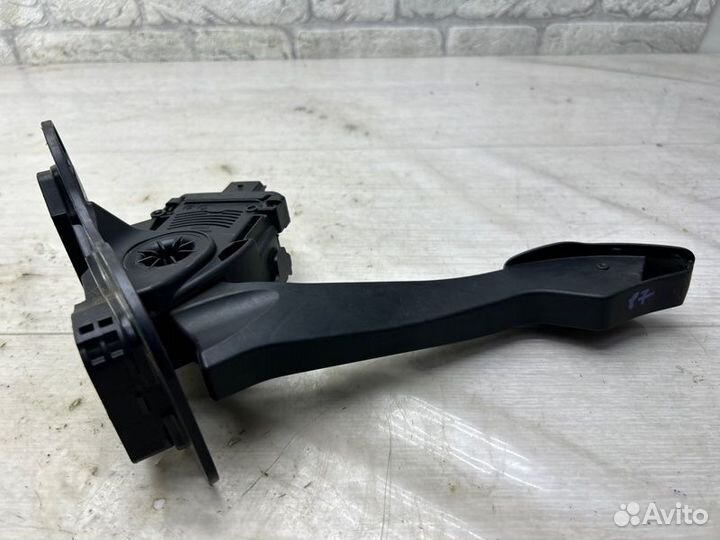 Педаль газа Ford Transit 8
