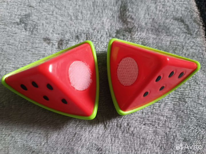 Корзина с детскими овощами, фруктами и ягодами