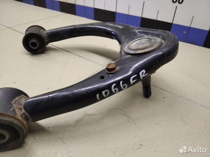 Рычаг передний верхний правый Hi Lux 2015