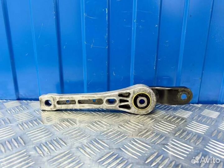 Подушка двигателя задняя Volkswagen Passat B6 2.0