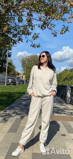 Спортивный костюм женский