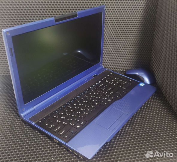 Ноутбук i7 Fujitsu