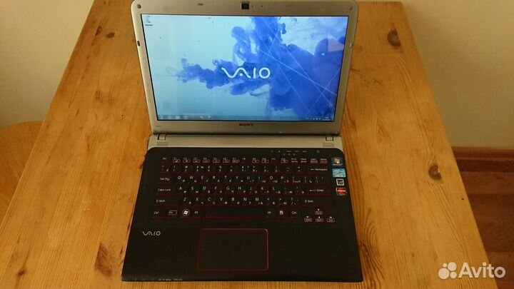 Ноутбук Sony Vaio SVE14A1S1R
