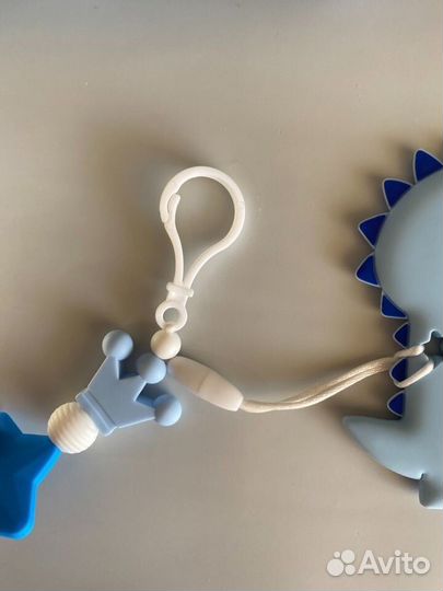 2 в 1 именной силиконовый держатель для пустышки