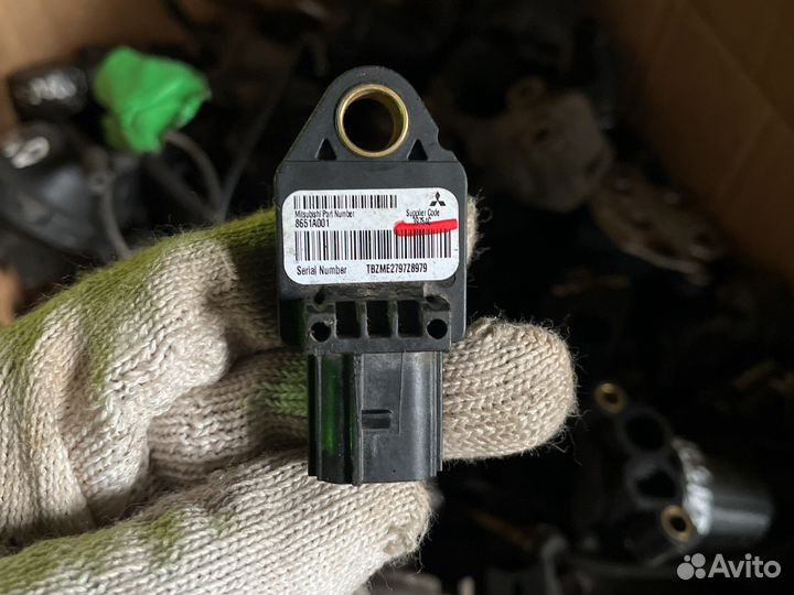 Датчик удара srs lancer X outlander Mitsubishi