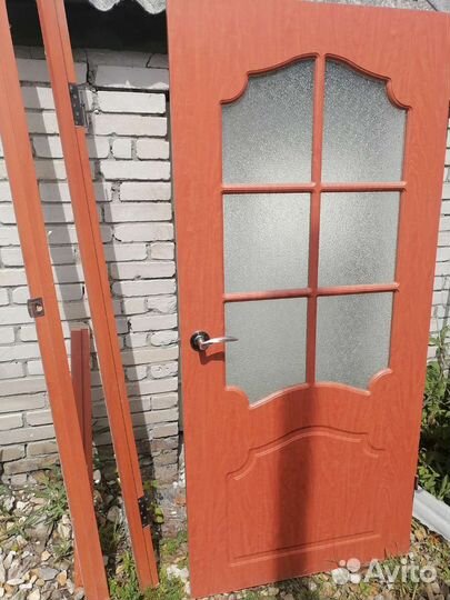 Межкомнатные дверь б/у с коробкой