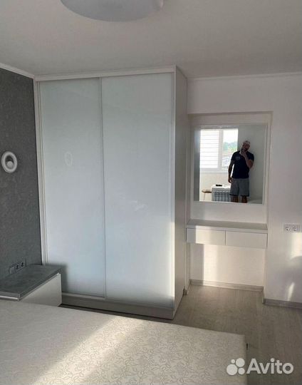 Современный шкаф купе