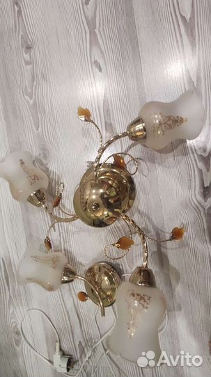 Комплект люстра и бра